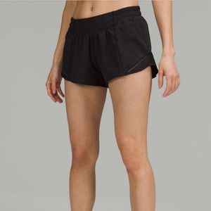 Hotty Hot Low-Rise Short 2.5” Size 6